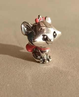Charm Pandora gatito rosa