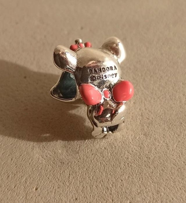 Charm Pandora gatito rosa