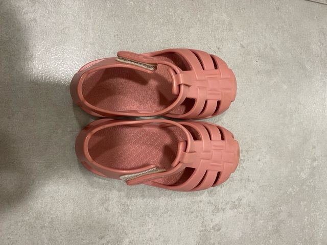 Sandalias Igor niña rosa talla 24