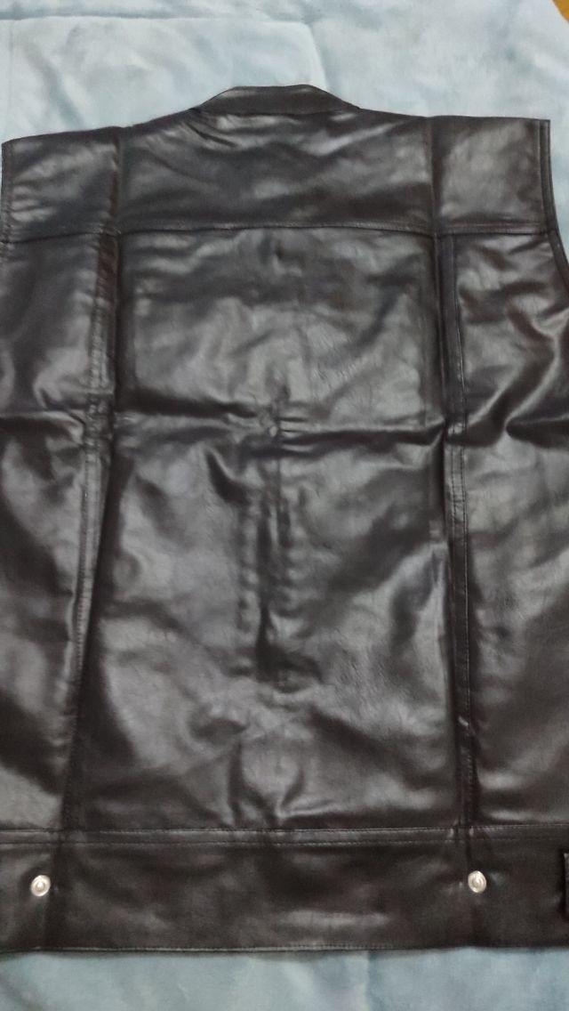 Chupa cuero motero negra talla S