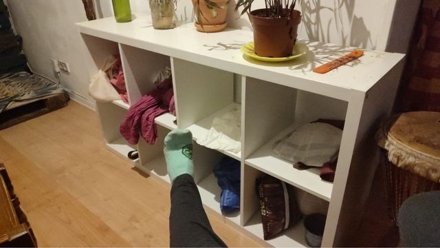 Estanteria blanca de madera