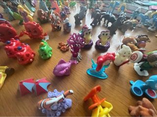 Lote de figuras Kinder huevo