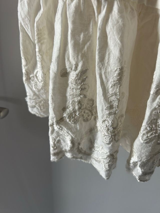 Vestido blanco bordado