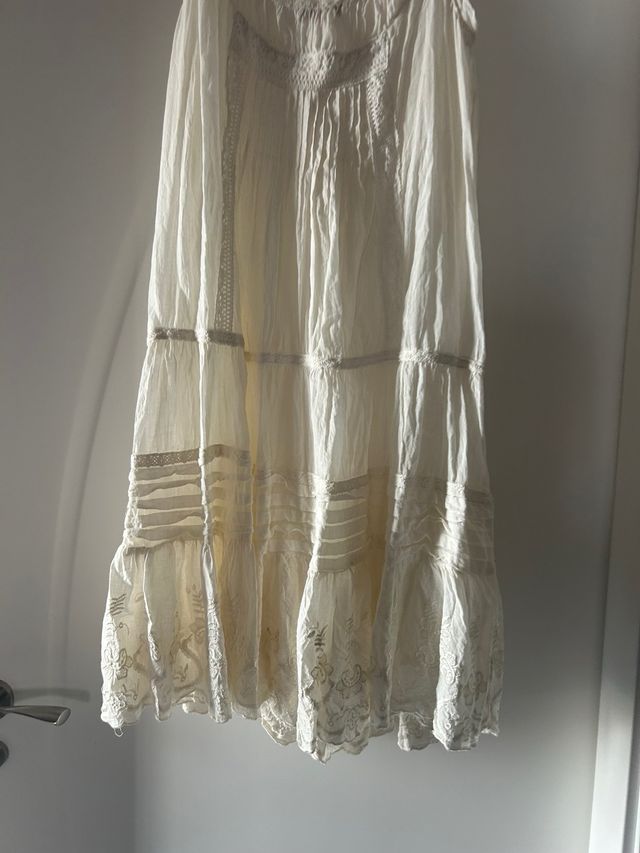 Vestido blanco bordado