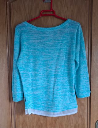 Suéter turquesa con estampado de zorro