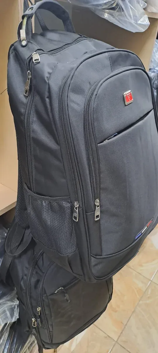 Mochila negra - Bolso bandolera