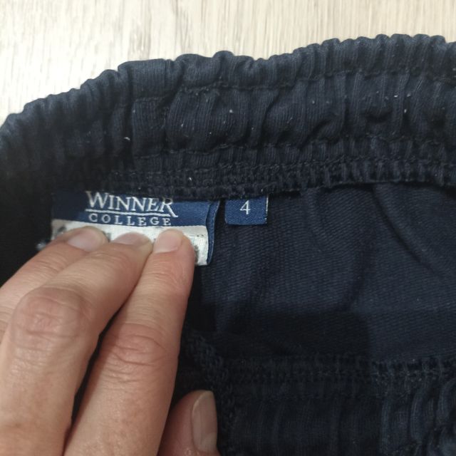 Pantalones cortos colegio JH Newman