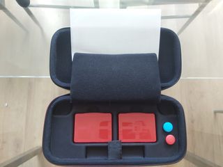 Nintendo Switch + Funda, Mando y Juego