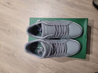 Tenis Lacoste grises nuevos