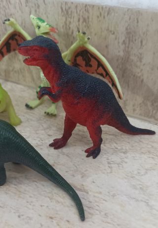 7 Dinosaurios de Juguete