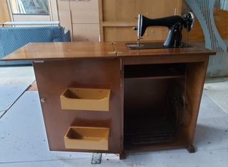 Máquina coser Alfa antigua