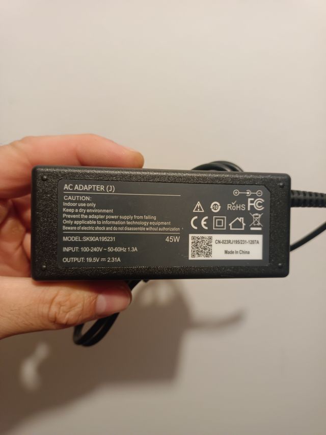 Cargador portatil HP 45W 19,5v nuevo a estrenar