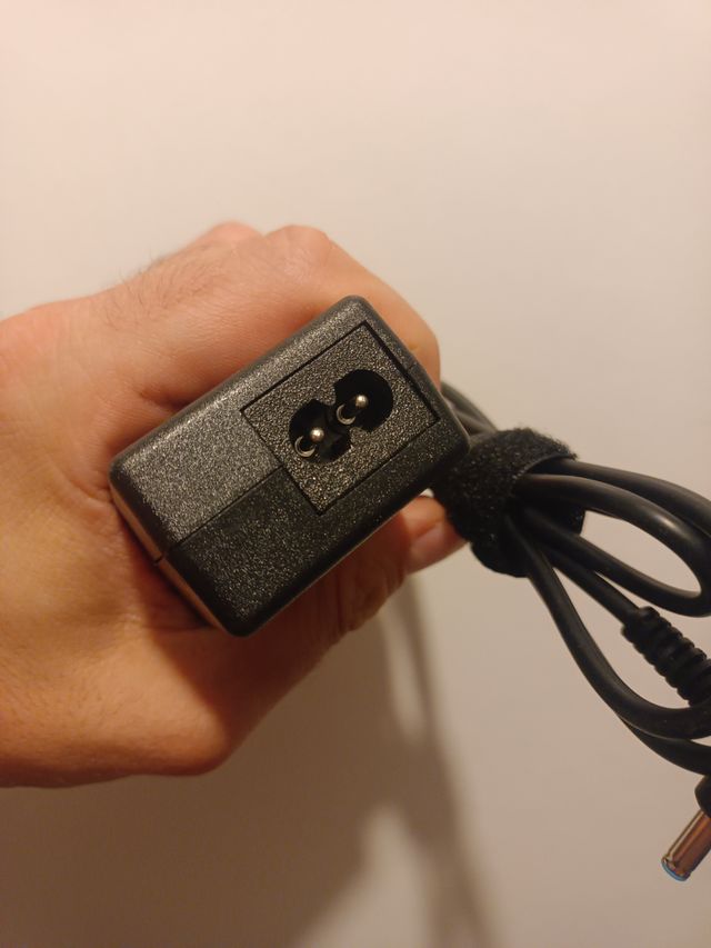 Cargador portatil HP 45W 19,5v nuevo a estrenar