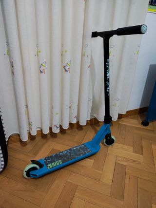 Patinete Infantil - Azul para circuito y calle