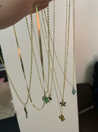 Aretes: 18 piezas- dorados y perlas