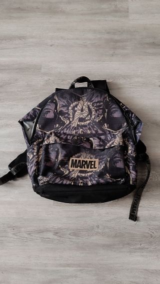 Mochila Marvel oficial- con refuerzo en la espalda