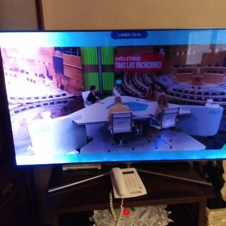 Televisor Samsung 55 pulgadas smart TV. CON FALLO