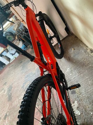 Bicicleta eléctrica montaña