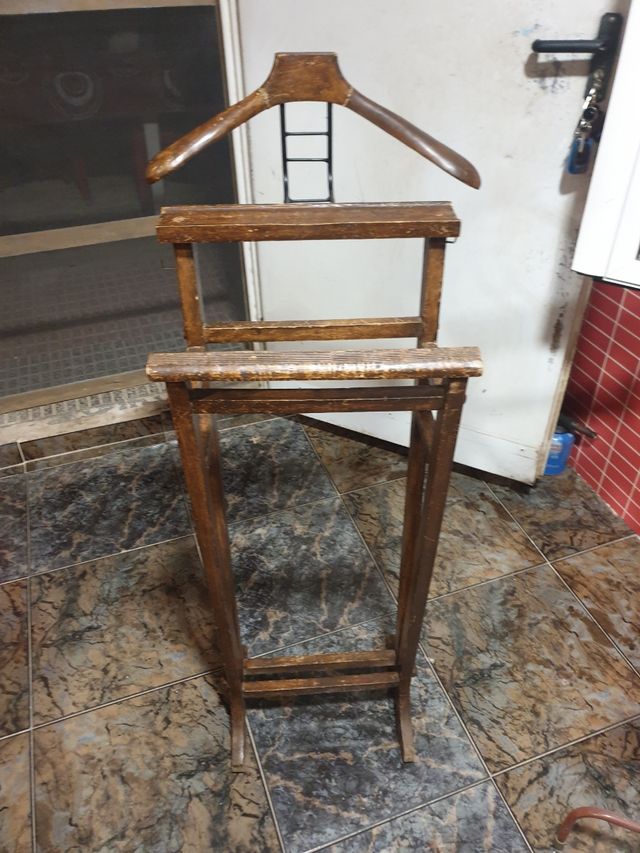 Galan de noche antiguo de madera