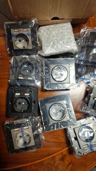 Tomadas elétricas c/ USB - 10 peças