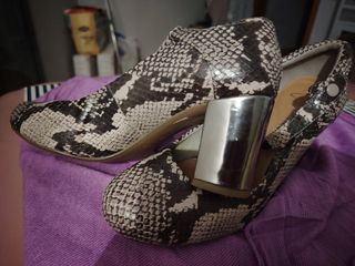 Zapatos tacón multicolor serpiente
