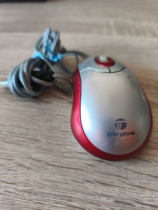 Ratón Targus rojo y plata