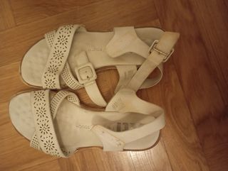 Sandalias blancas