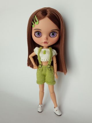 Jersey blanco y pantalón con tirantes - Blythe