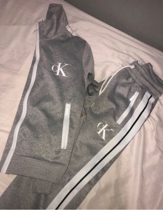 Chándal Calvin Klein gris