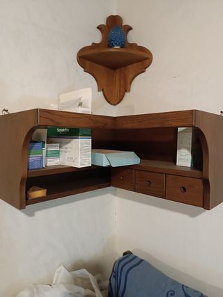 Pensile angolare in legno