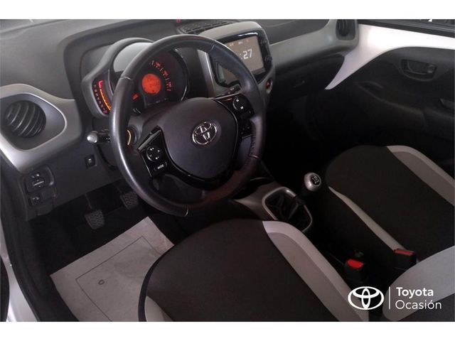 Toyota Aygo 5 Puertas x-play 70 Manual 5v