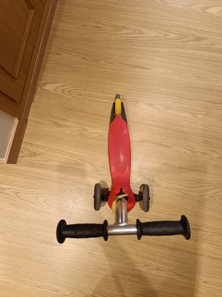 Patinete infantil rojo
