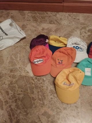 8 Gorras infantiles variadas