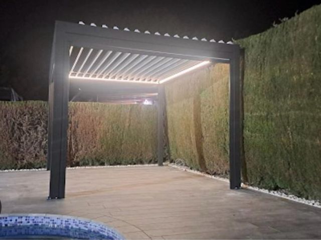 Pergola bioclimática 3x2 motor y luz led, nueva