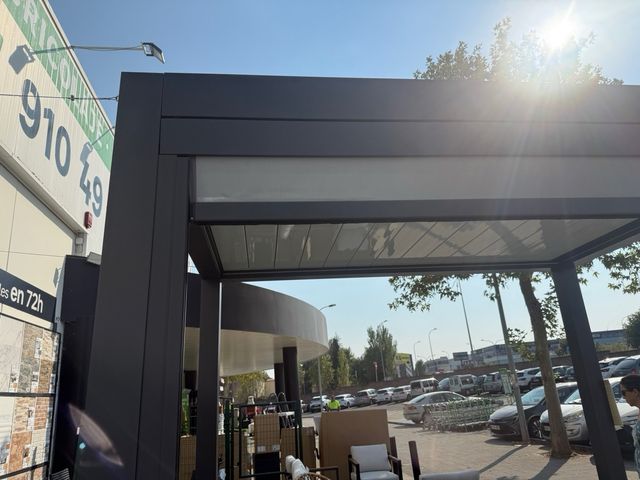 Pergola bioclimática 3x2 motor y luz led, nueva