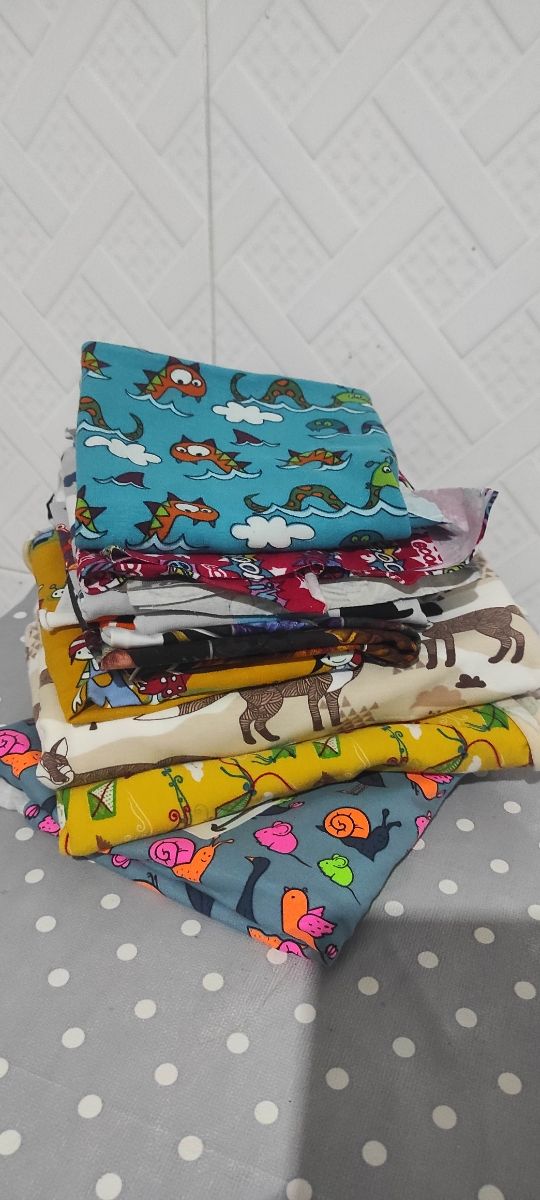 Lote retales de punto, estampado infantil