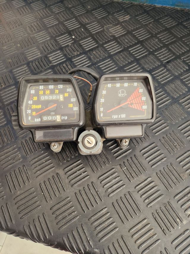 Strumentazione Cagiva T4-W12