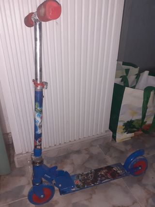 Monopatín Avengers
