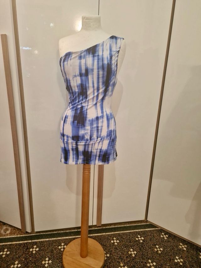 Miniabito Guess spalla unica tg S