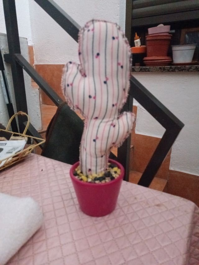 Cactus decorativo de tela