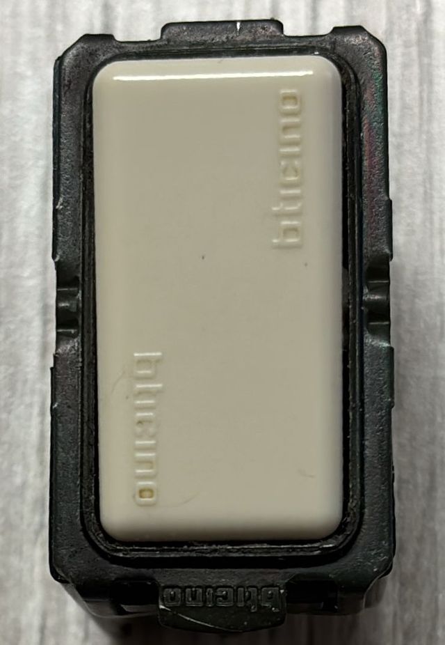 Interruttore BTicino Magic 5003
