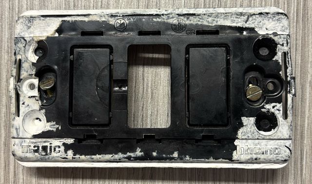 Supporto doppio BTicino Magic