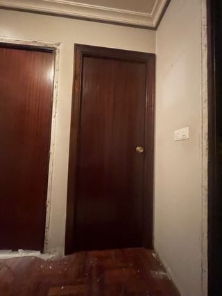 Puertas interiores madera una doble y seis normal