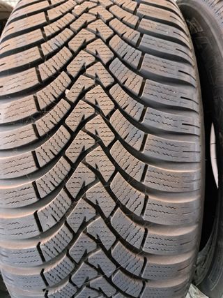 4 Neumáticos Invierno 235/55R17