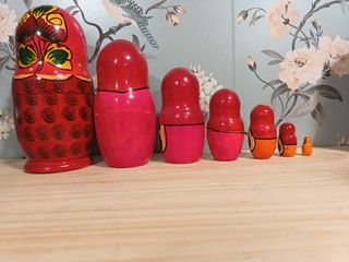 Matrioske russe dipinte a mano, 7 pezzi