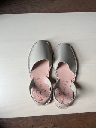 Abarcas Mibo beige, talla 42