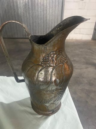 Brocca in rame antico