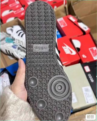 Zapatillas hombre neutras atemporales