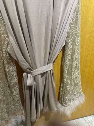 Pijama beige 2 piezas encaje