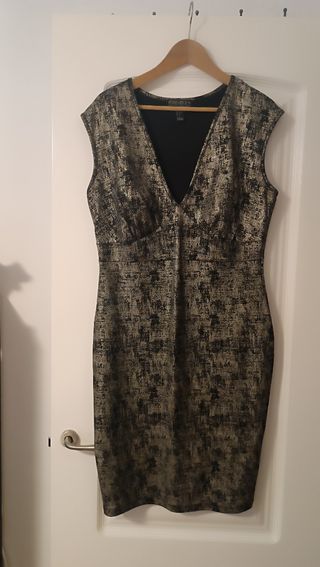 Vestido dorado Forever 21